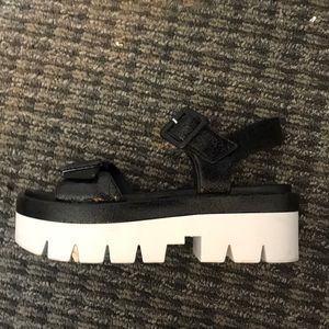 kendall and kylie platform sandals